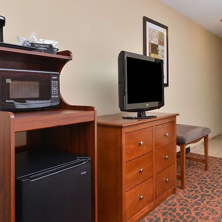 Hampton Inn Muscatine Exterior photo