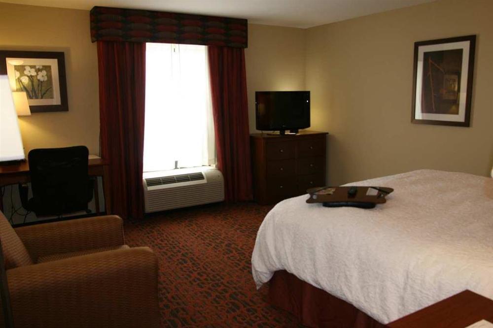 Hampton Inn Muscatine Room photo