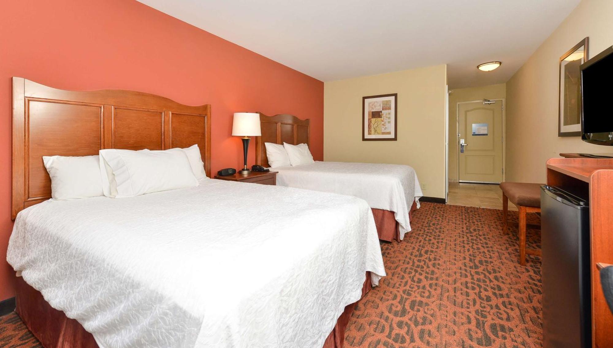 Hampton Inn Muscatine Exterior photo