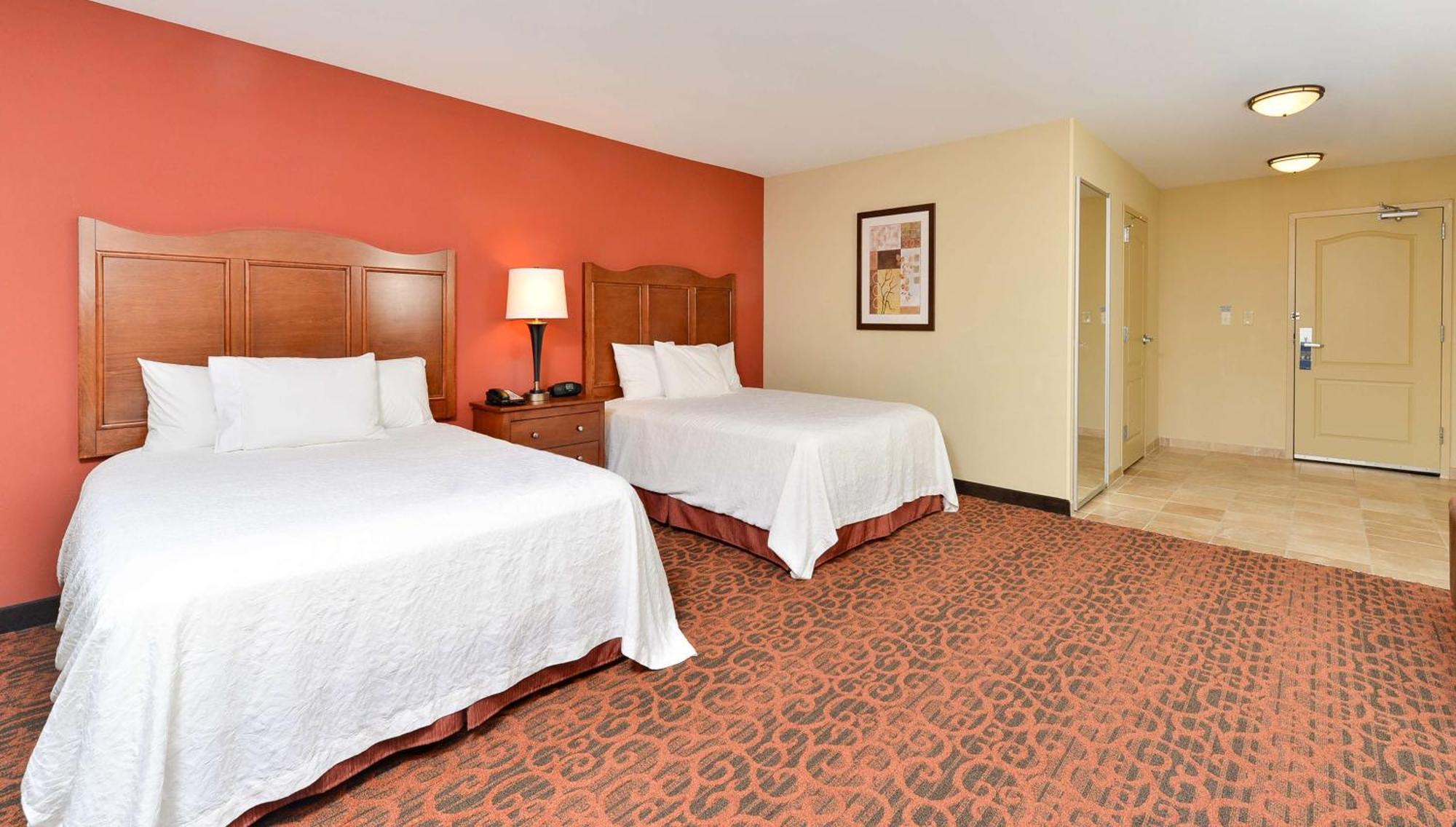 Hampton Inn Muscatine Exterior photo