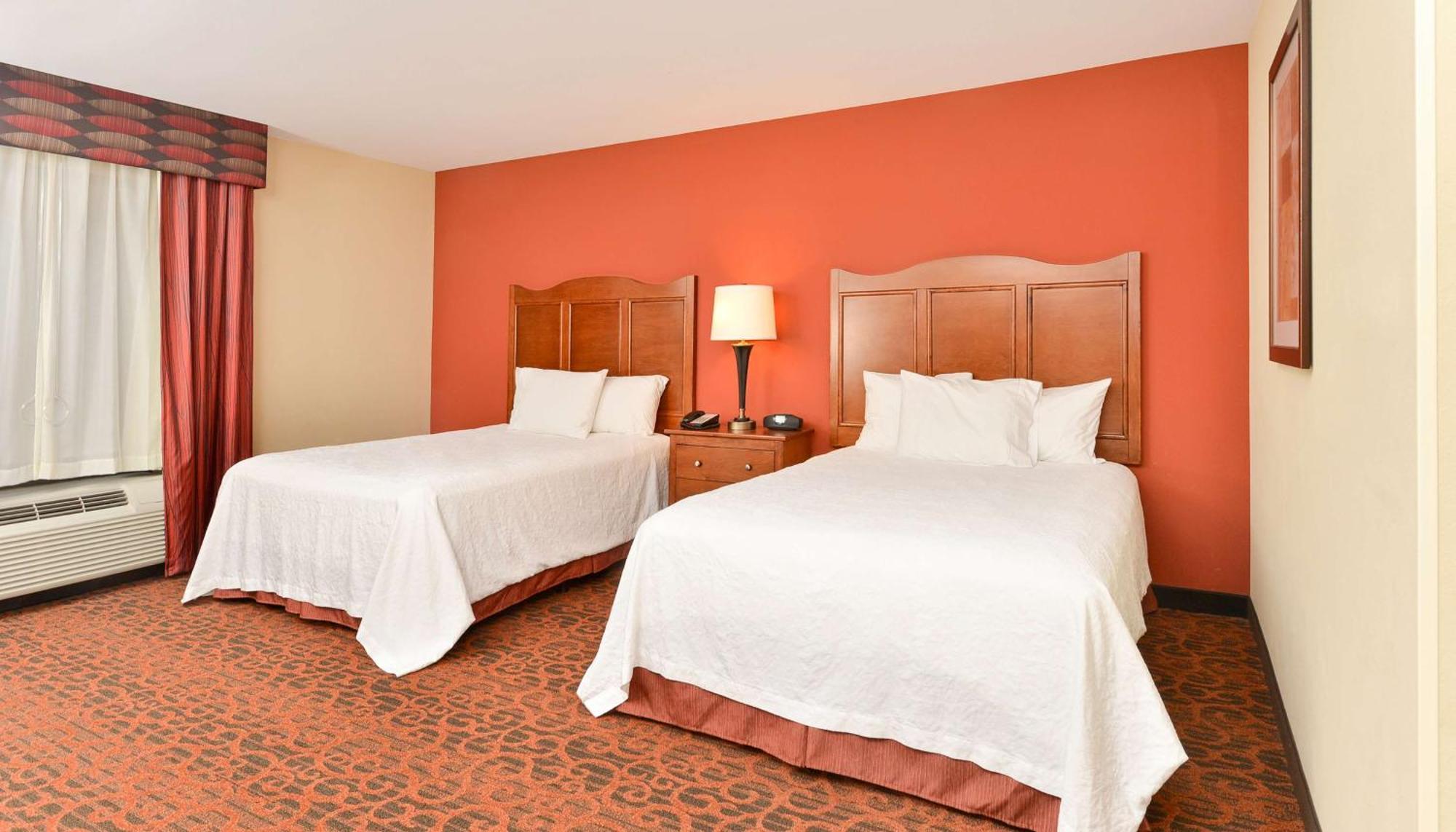 Hampton Inn Muscatine Exterior photo