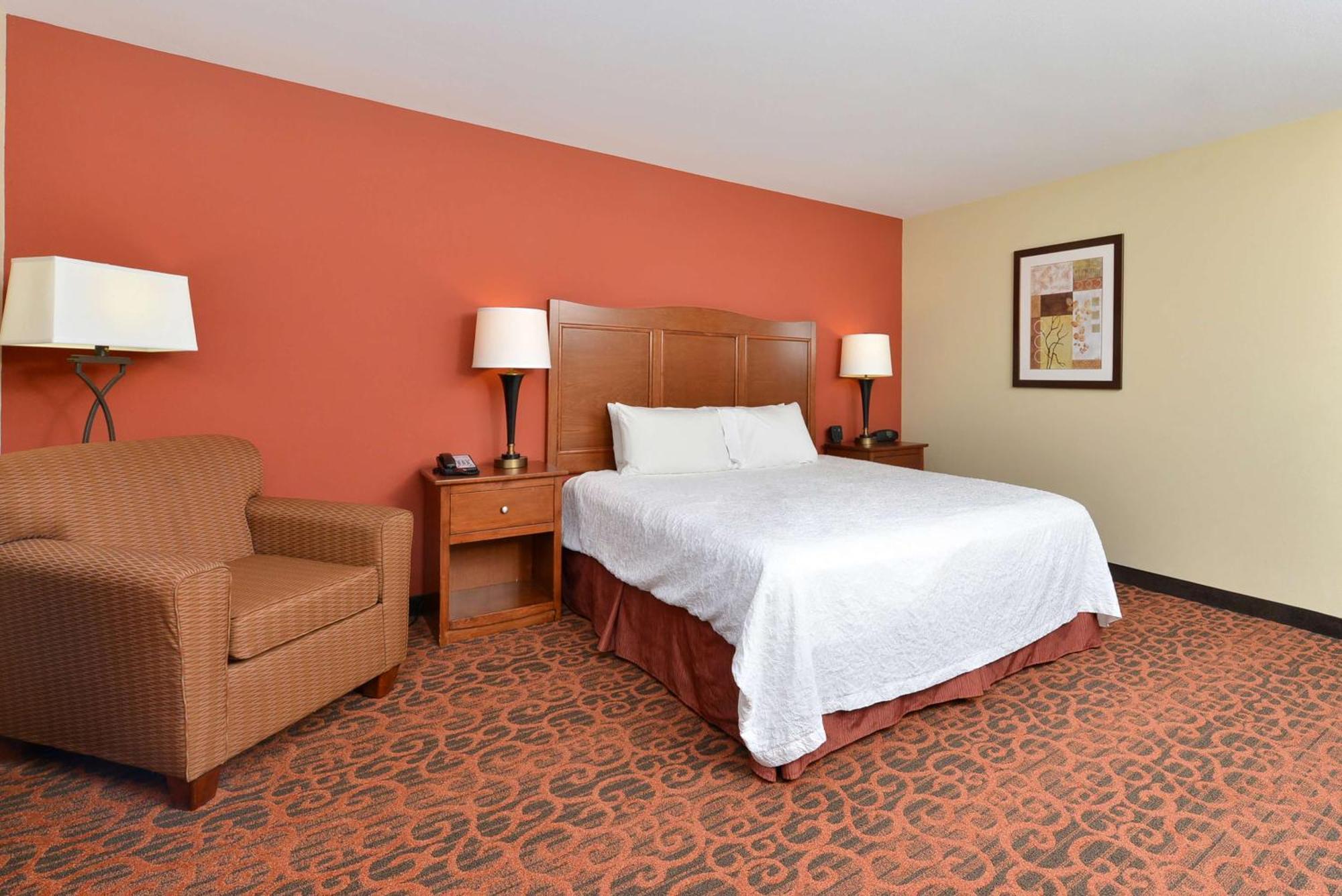 Hampton Inn Muscatine Exterior photo