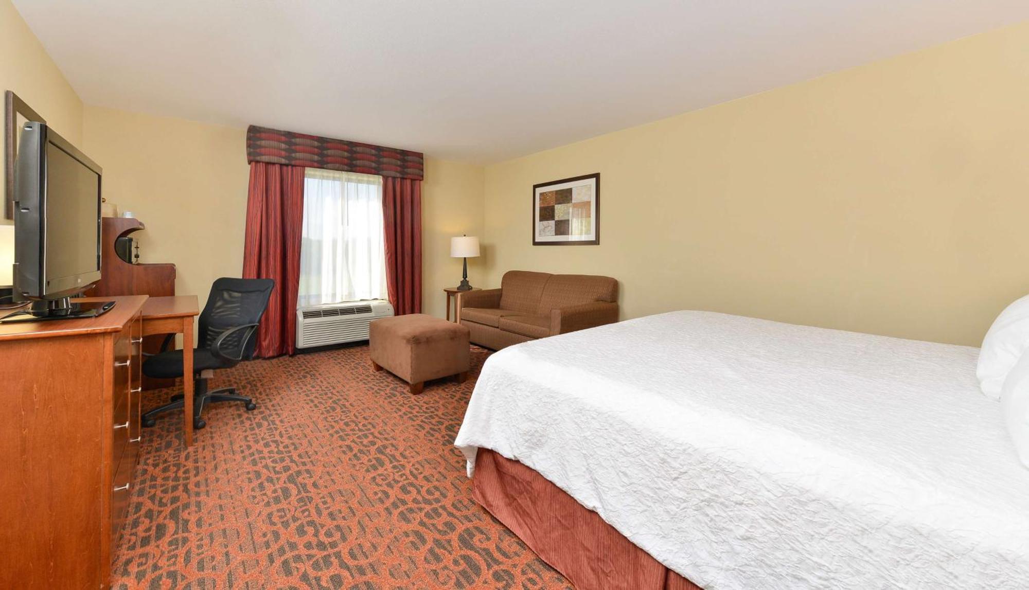 Hampton Inn Muscatine Exterior photo